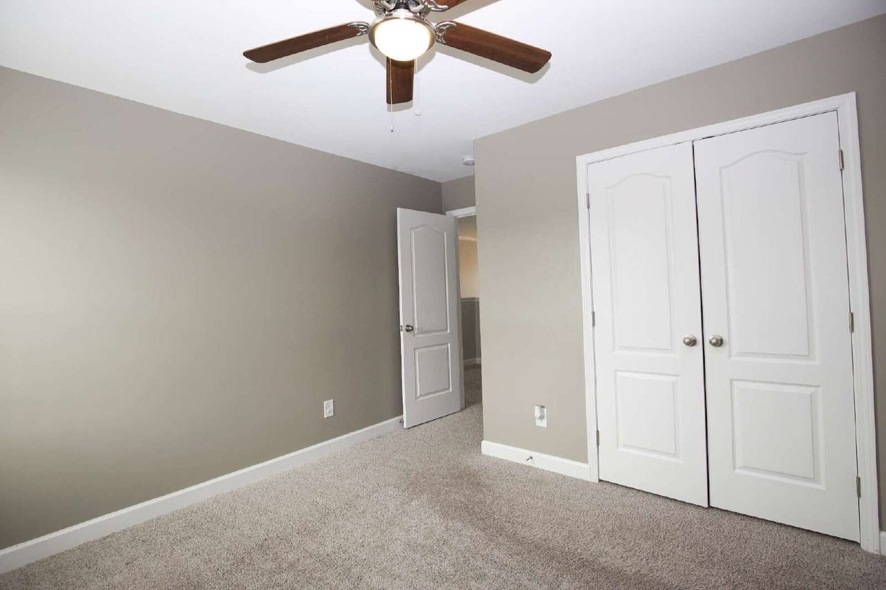 5709 Pondhaven Dr - Photo 2 of 50