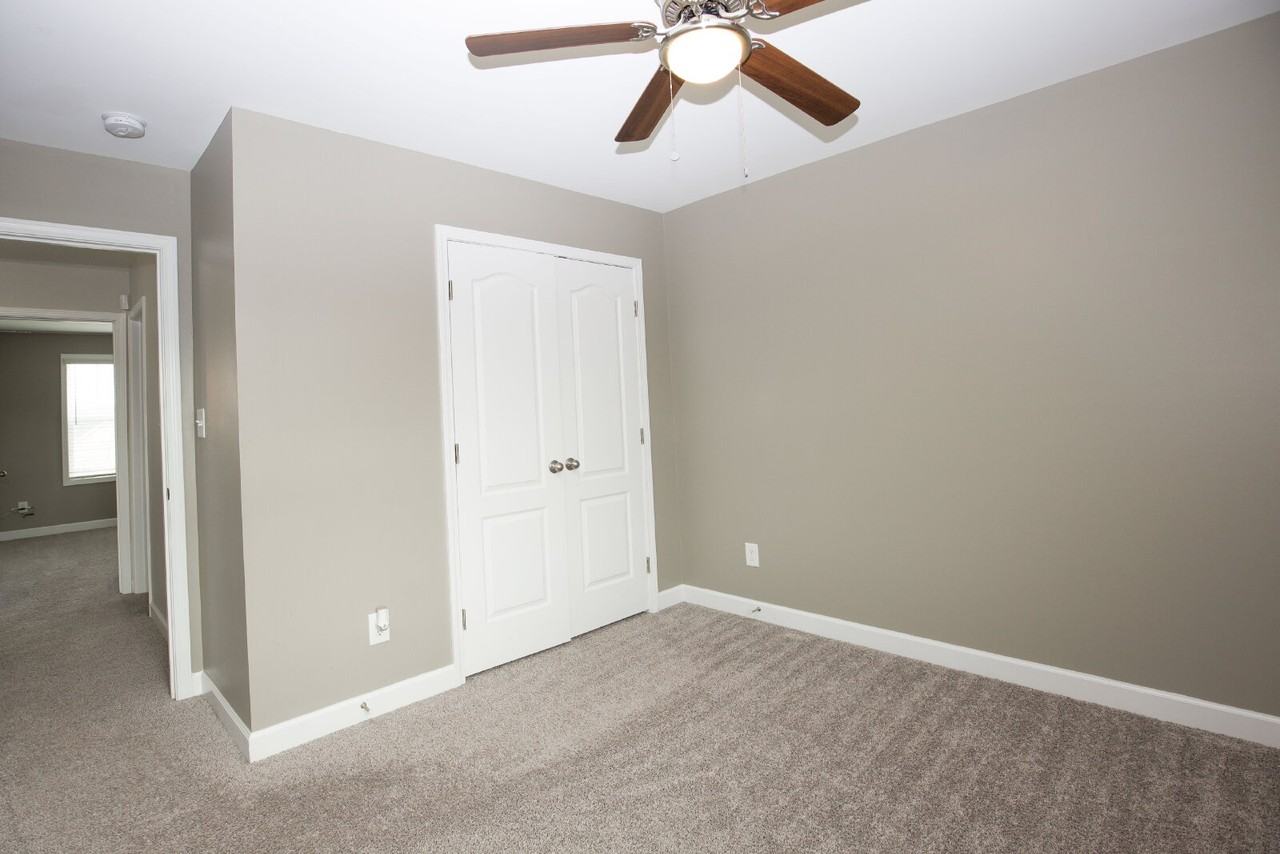 5709 Pondhaven Dr - Photo 3 of 50