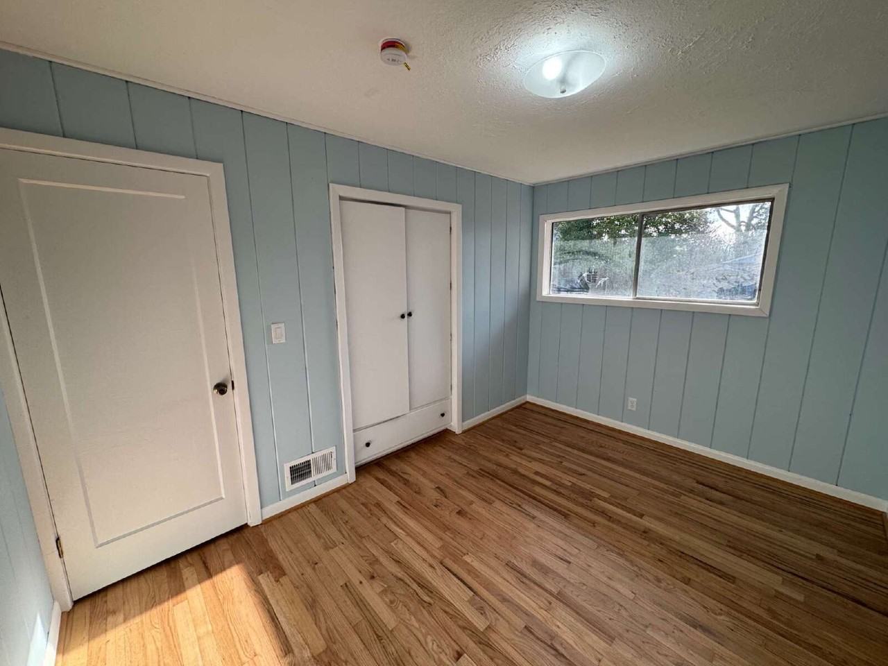 3623 Se Flavel St - Photo 6 of 10