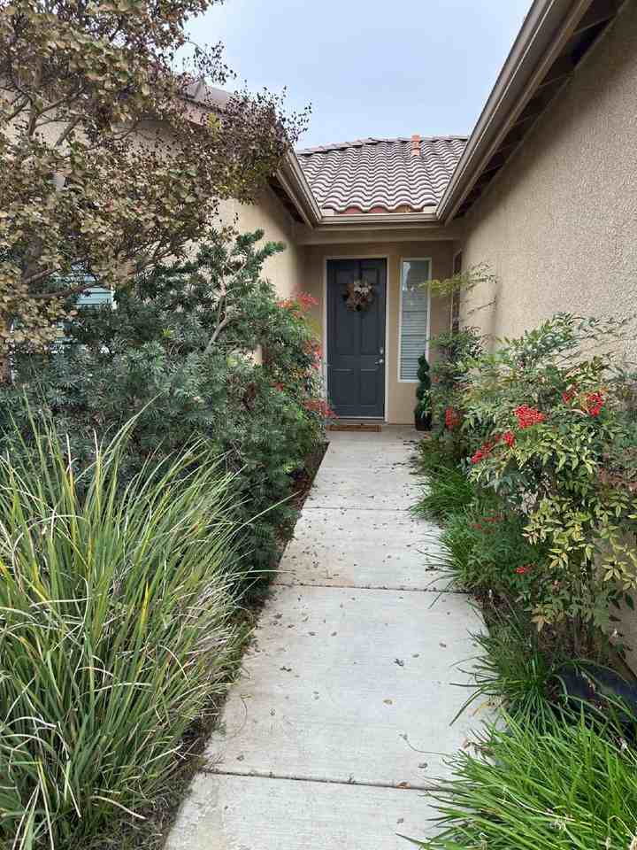 11801 Compass Ave - Photo 2 of 18