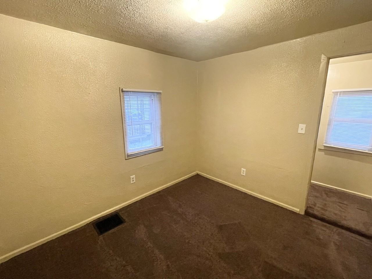 2228 Arrow Ave - Photo 4 of 6