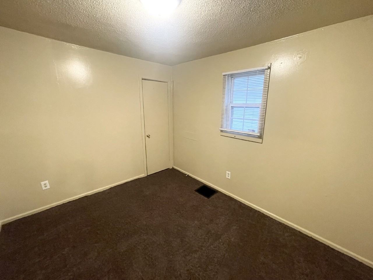 2228 Arrow Ave - Photo 5 of 6