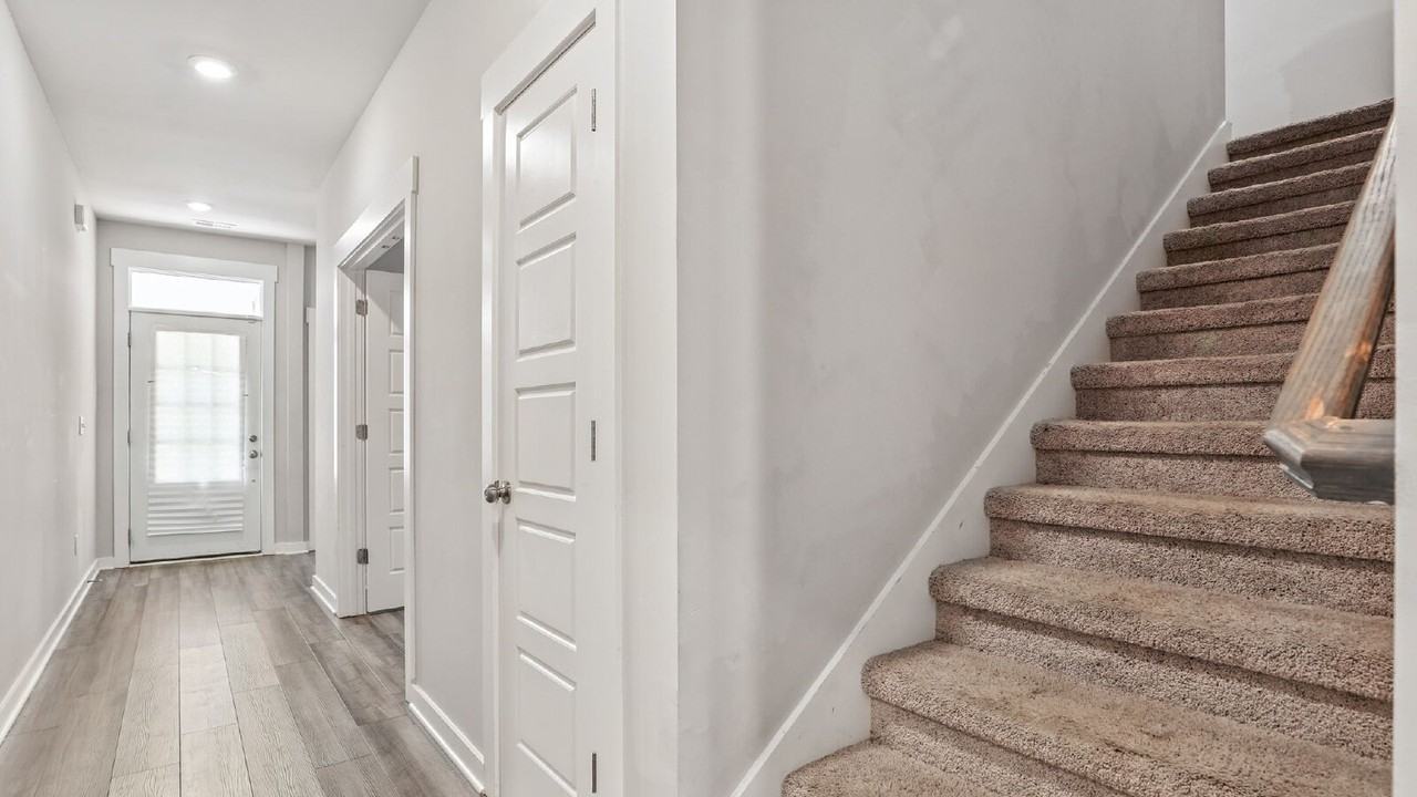 1231 Inverness Pass - Photo 3 of 28