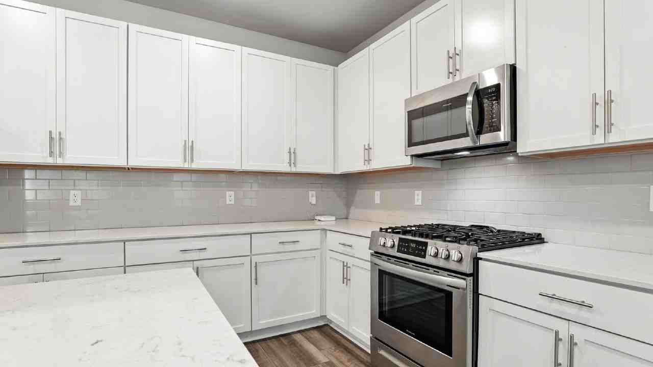 1231 Inverness Pass - Photo 6 of 28