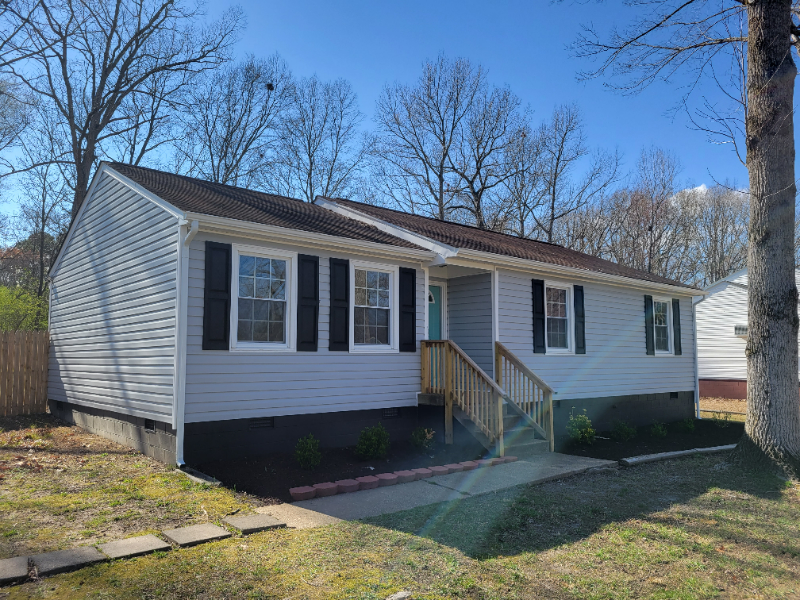 3904 Robert E Lee Dr - Photo 2 of 13