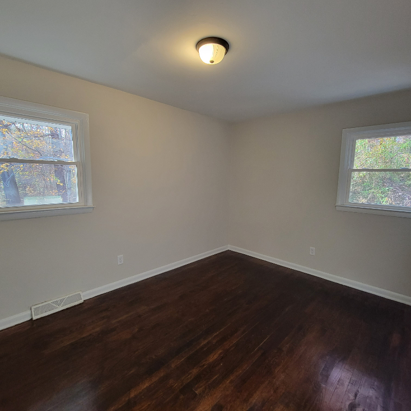 15016 Courthouse Rd - Photo 7 of 11