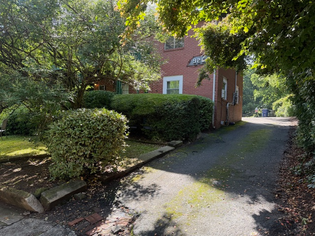 925 Euclid Ave Ne #7 - Photo 5 of 11