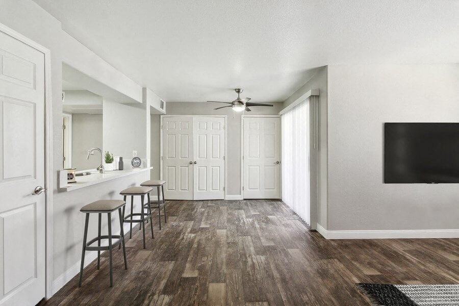 Monterra - Photo 4 of 22