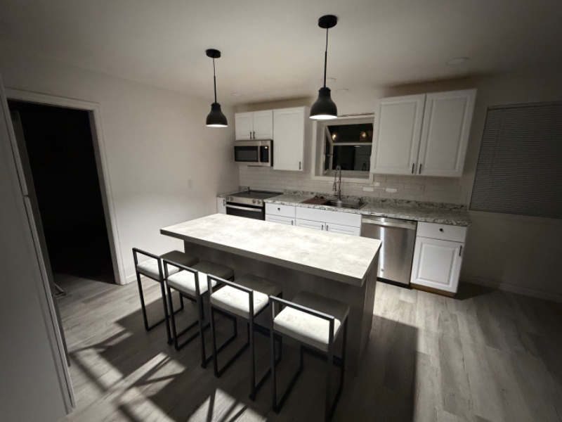 1000 Flint Way - Photo 4 of 20