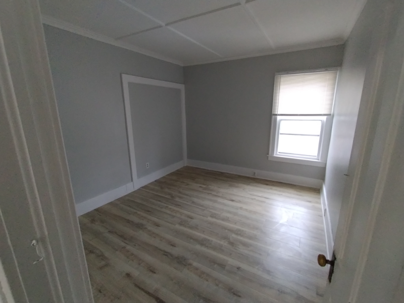 246 W 6th St #2 - Photo 2 of 6