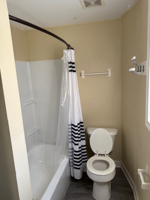 930W W Poplar St #A - Photo 5 of 12