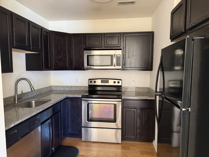 525 Union St #301 - Photo 3 of 9