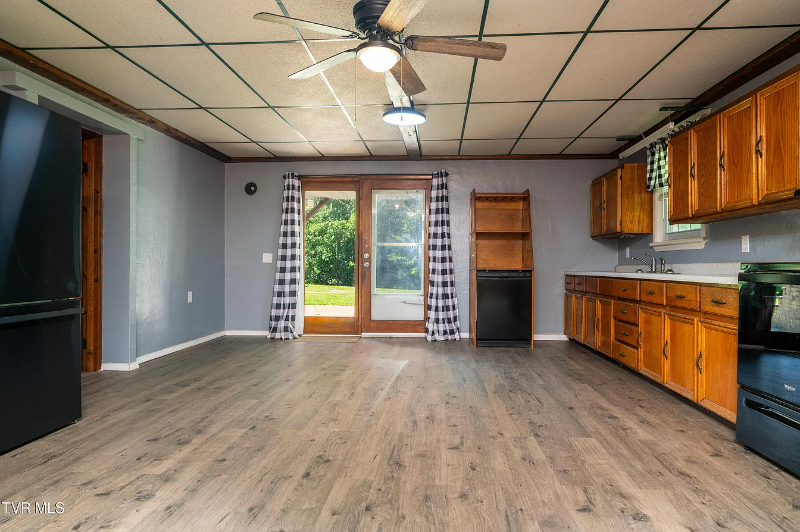 121 Dee Runion Rd - Photo 4 of 13