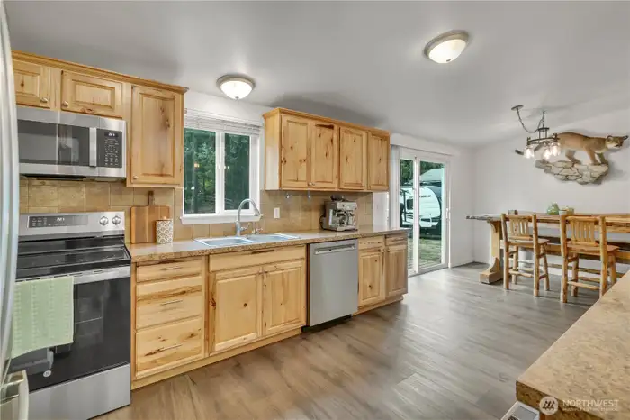 18708 229th Ave E - Photo 3 of 20