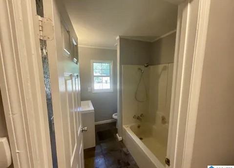 1713 Elwyn Ave - Photo 4 of 9