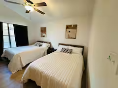 4629 Amherst Ln - Photo 4 of 10