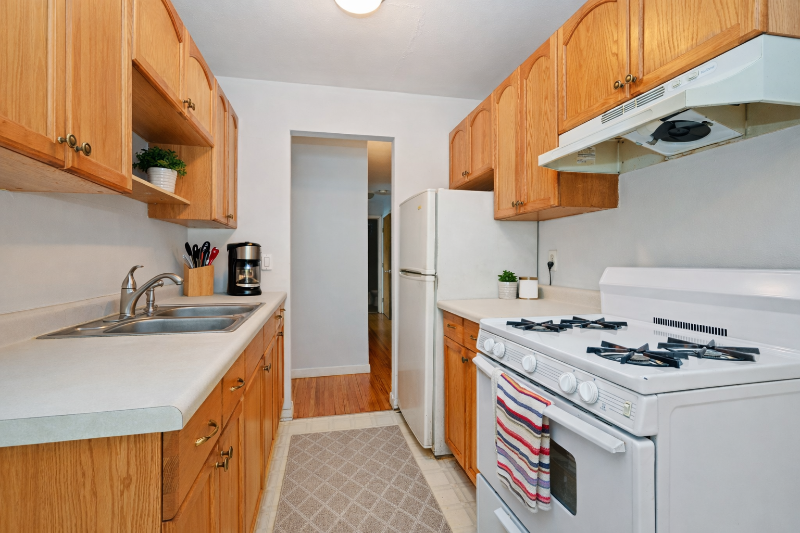 515 5th St Se #9 - Photo 2 of 9