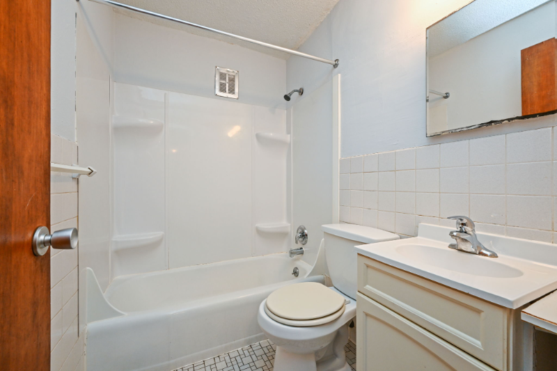 515 5th St Se #9 - Photo 6 of 9