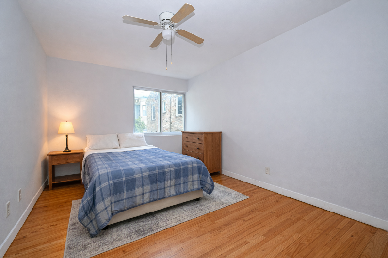 515 5th St Se #9 - Photo 7 of 9