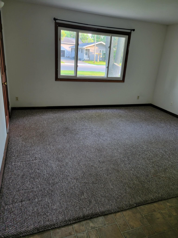 300 Locust St #1 - Photo 3 of 6