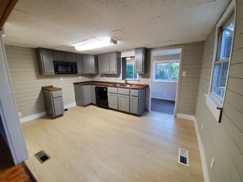 1531 Colby Way - Photo 3 of 13