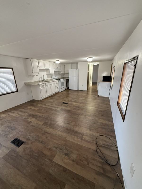 8312 Lucas Ln - Photo 2 of 6