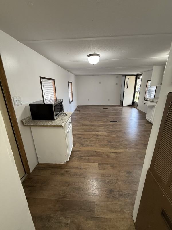 8312 Lucas Ln - Photo 3 of 6