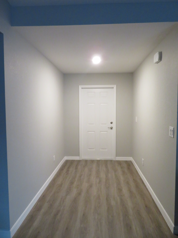 2605 Ne 6th Pl - Photo 6 of 20