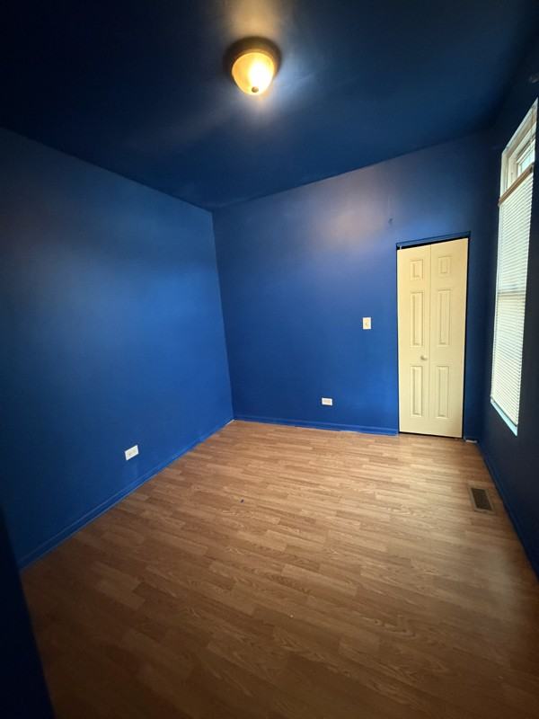 604 W 60th St #1 - Photo 4 of 9