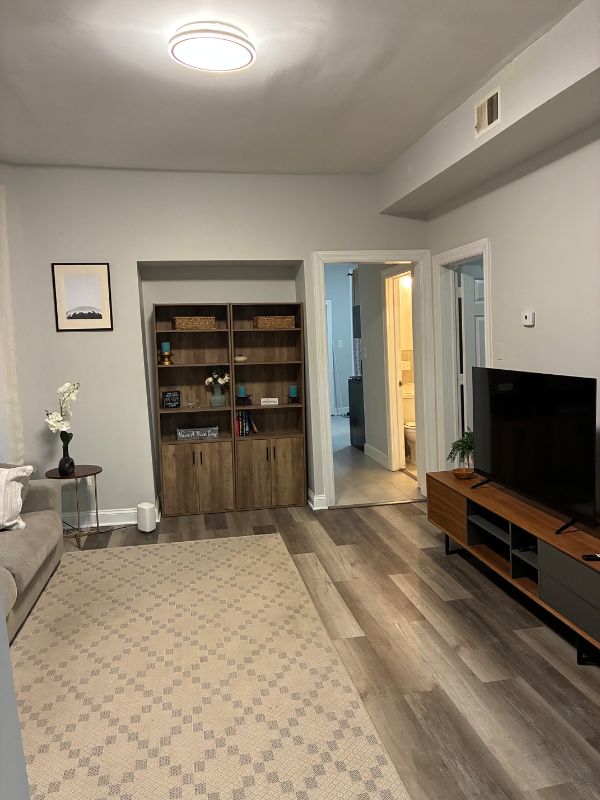 118 N Mozart St - Photo 4 of 13