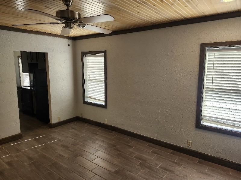 201 N High St - Photo 2 of 6