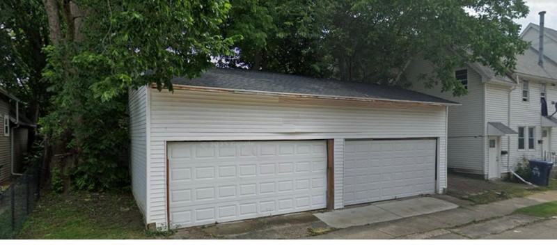 330 Potomac Ave - Photo 3 of 4