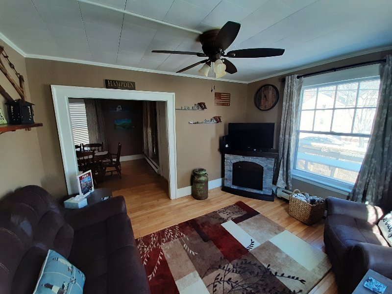 164 Court St - Photo 3 of 11