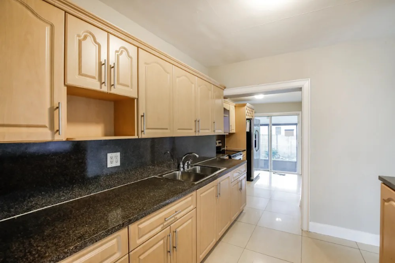 8084 Sw 33Rd Terrace - Photo 4 of 13