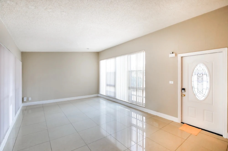 8084 Sw 33Rd Terrace - Photo 5 of 13