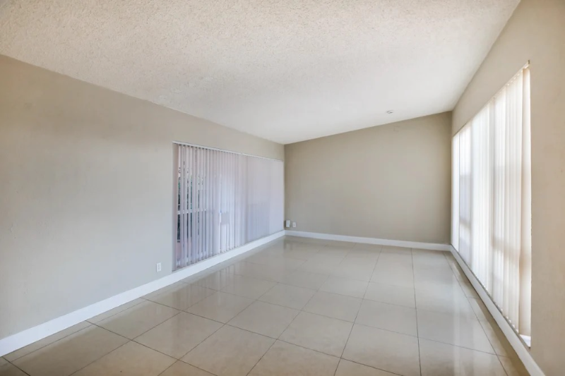 8084 Sw 33Rd Terrace - Photo 6 of 13