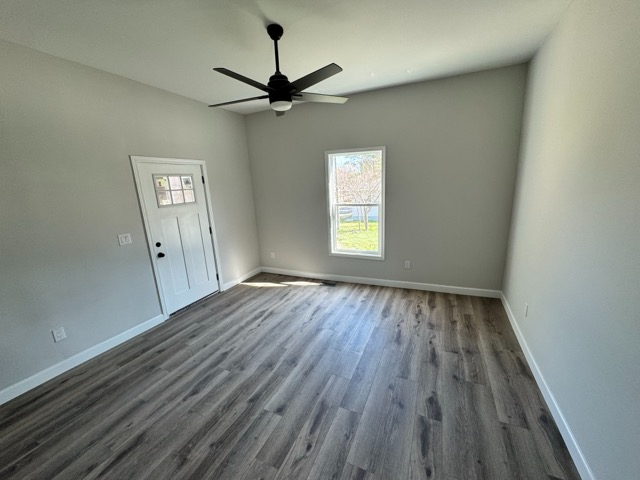 113 Saluda St - Photo 4 of 7