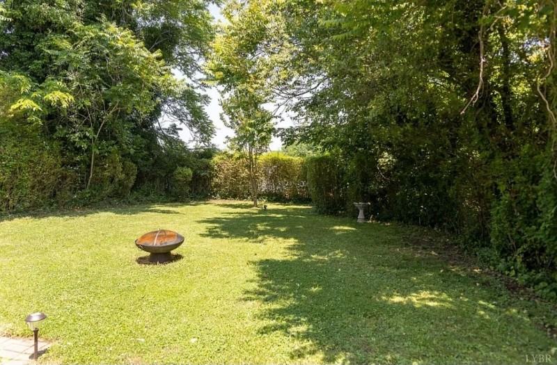 614 Norwood St - Photo 7 of 20