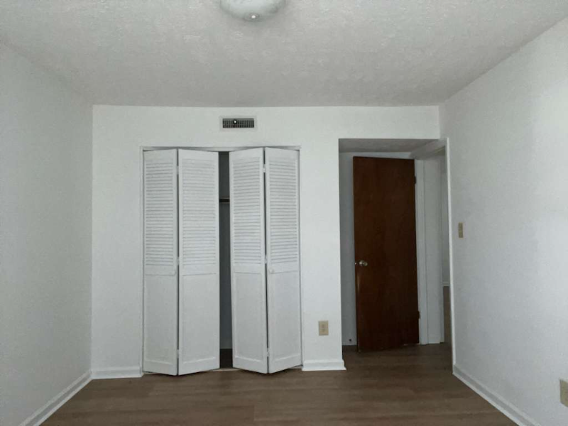 1237 Shalom Dr - Photo 2 of 12