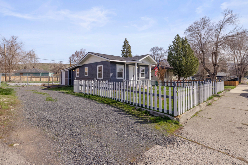 2427 Garden Ave - Photo 4 of 20