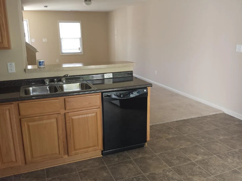 1905 Serenade Cir - Photo 4 of 11