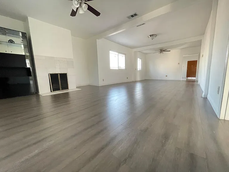 3831 Drysdale Ave - Photo 2 of 15