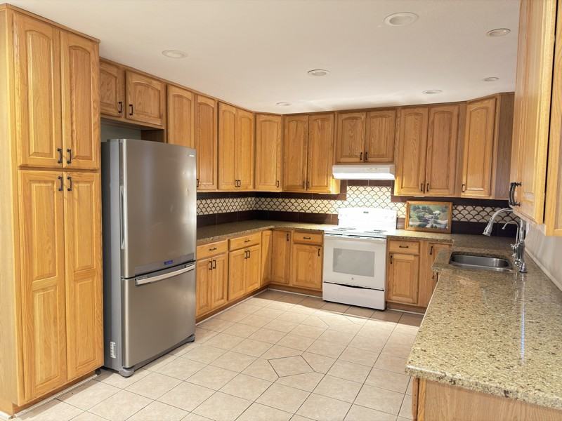 5246 Nw - Photo 6 of 20