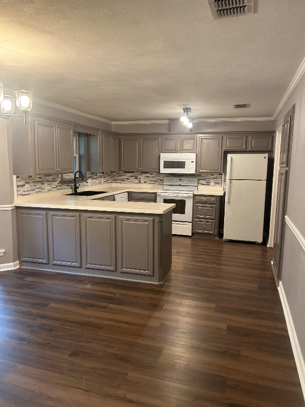 8510 Timberwood Ln - Photo 4 of 16