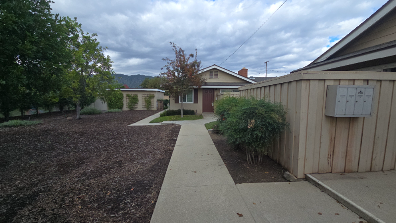 553 E Lemon Ave #4 - Photo 2 of 12