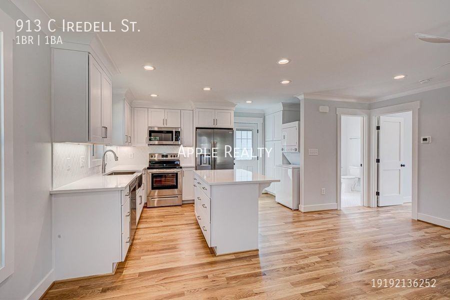 913C Iredell St - Photo 2 of 22