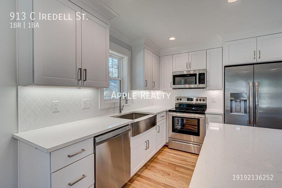 913C Iredell St - Photo 4 of 22