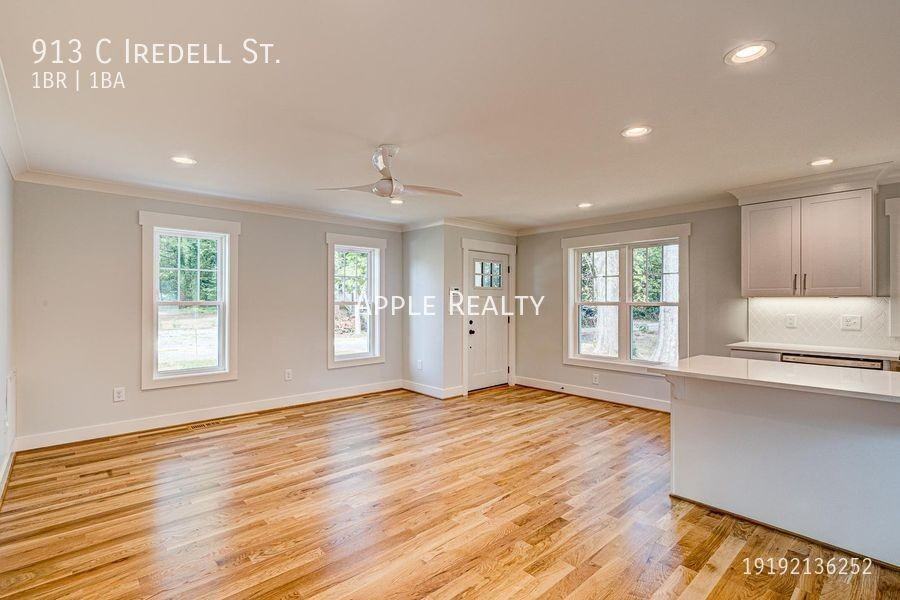 913C Iredell St - Photo 7 of 22