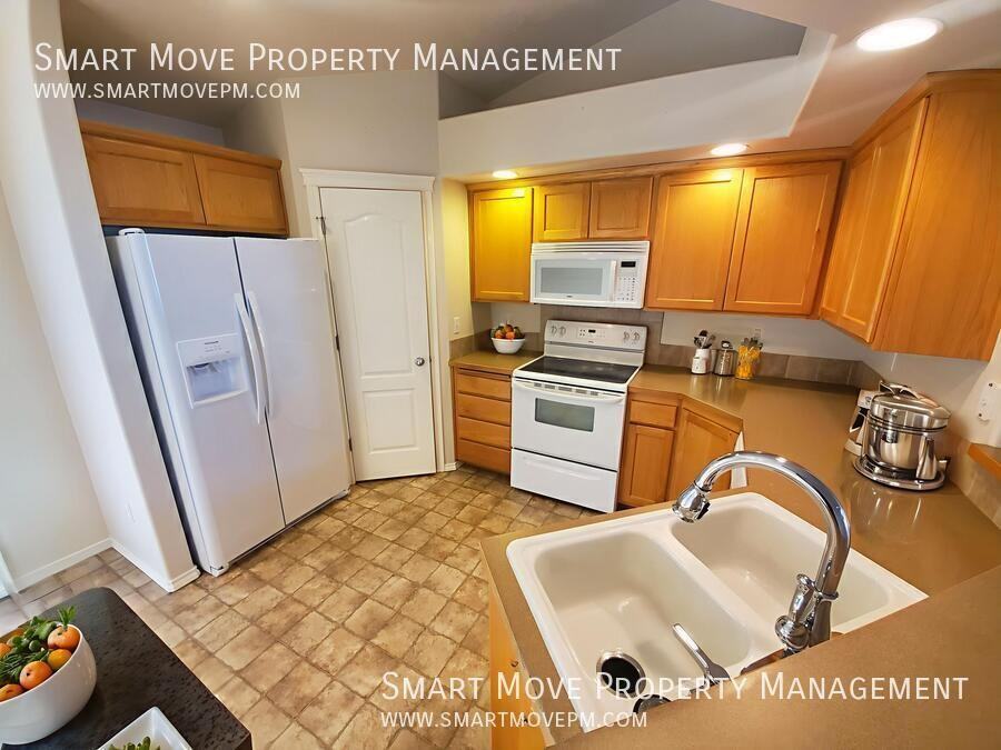 1427 W Great Basin Dr - Photo 5 of 33