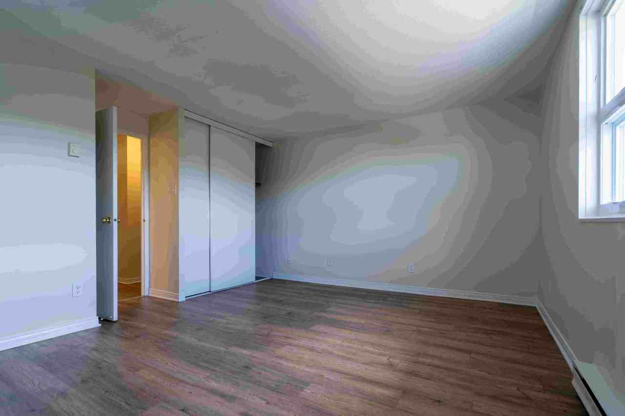 4 Radisson - Photo 4 of 41